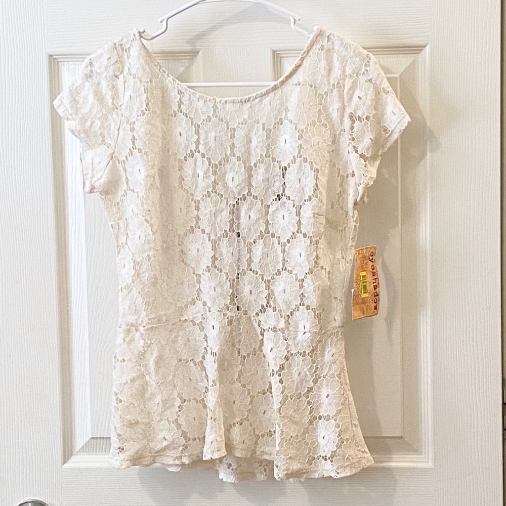 Eyeshadow Cream Lace Floral Top NWT